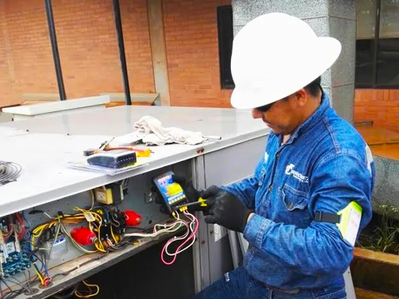 PROYECTOS Y SERVICIOS